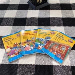 Set of 4 Decodable Readers